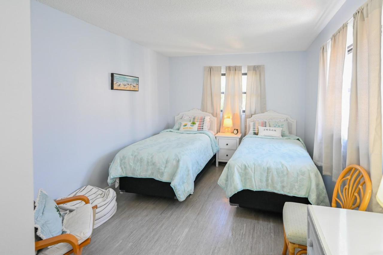 Satellite Beach Townhome With Patios 2 Mi To Beach Eksteriør billede