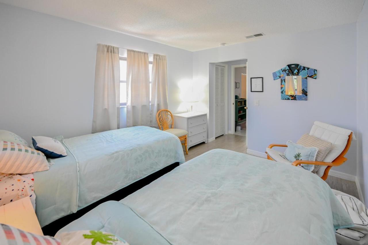 Satellite Beach Townhome With Patios 2 Mi To Beach Eksteriør billede